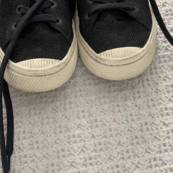 Cariuma IBI Sneakers - Picture 3 of 4